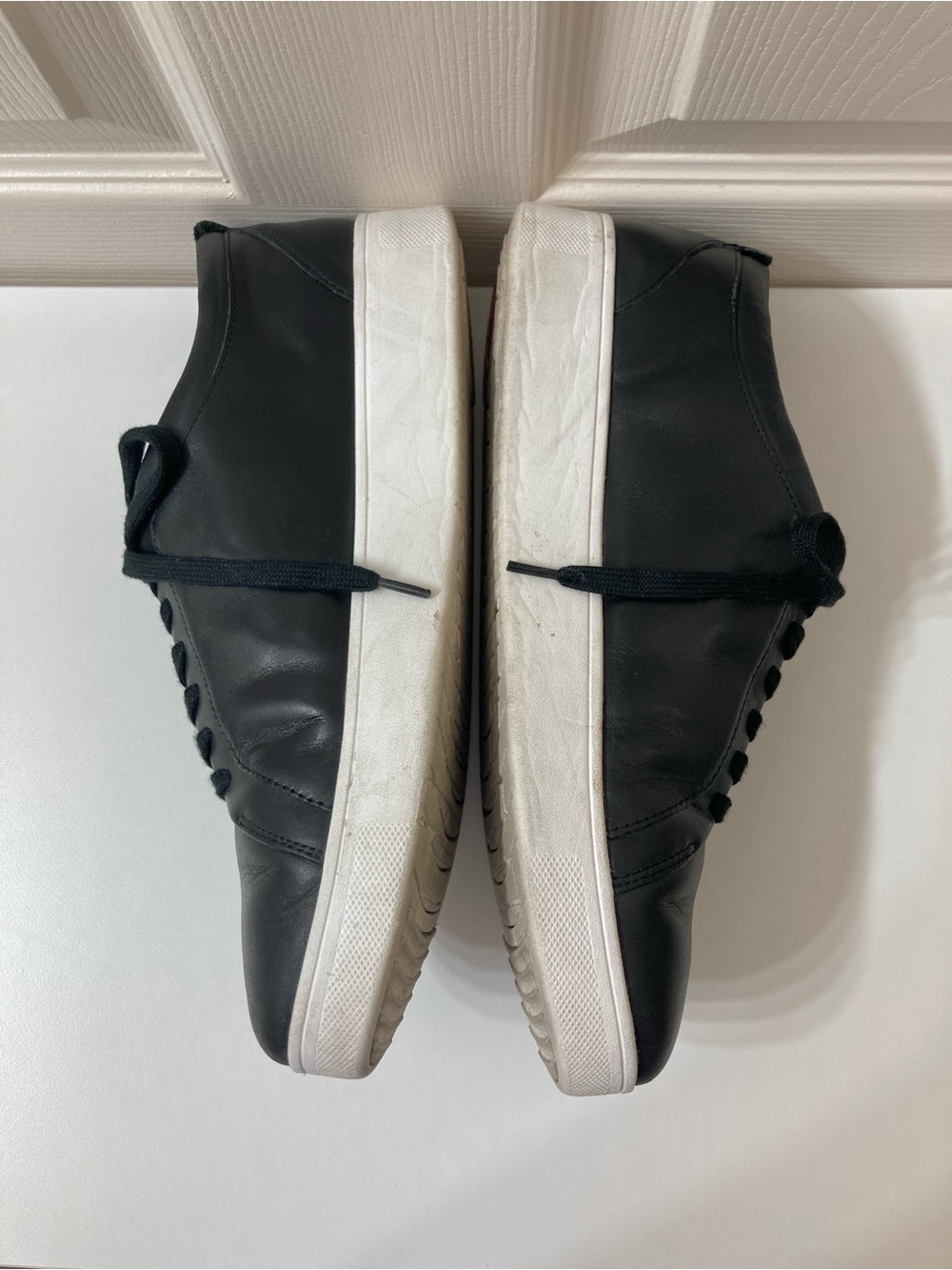 FitFlop Women’s Rally Lace Up Black Leather Sneakers 10 Athleisure Sporty Preppy - Picture 8 of 11